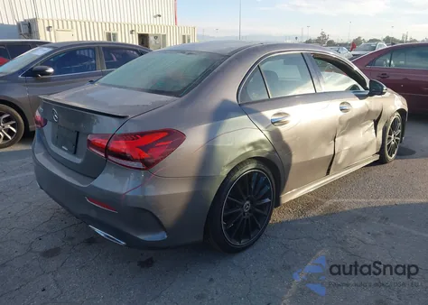 2019 Mercedes-Benz A 220 из США, поврежденный, VIN WDD3G4EB8KW006452